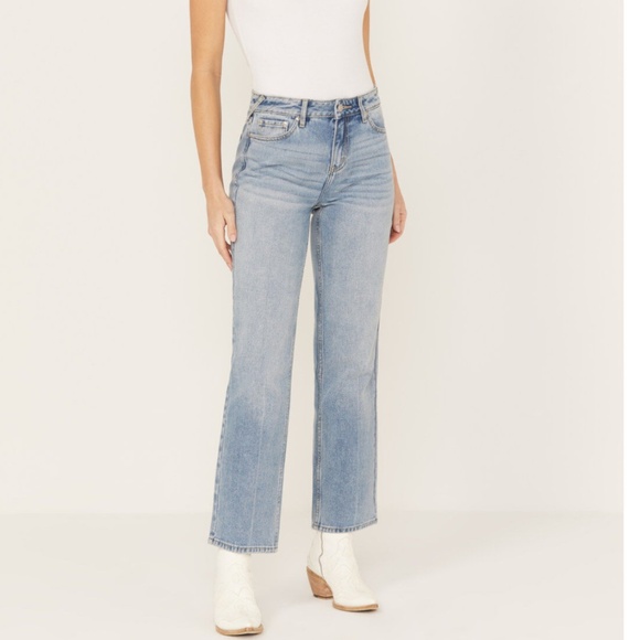 Cleo & Wolf Jeans - Picture 1 of 3